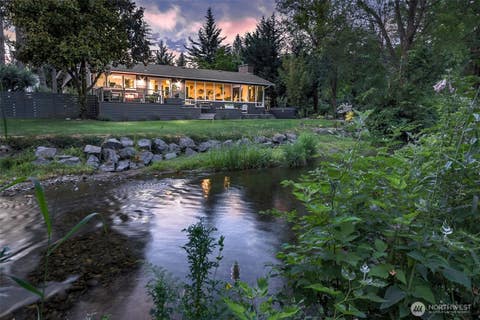 Photo of 501 SE Sycamore Place, Issaquah, WA 98027 (MLS # 2545469)