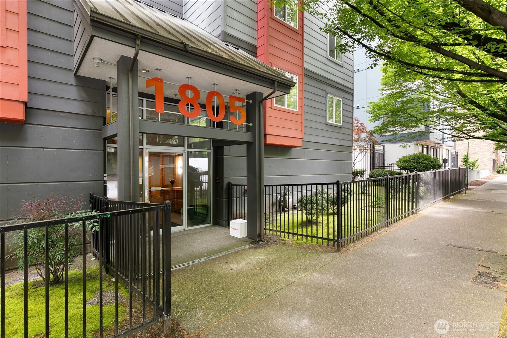 1805 Bellevue Avenue 401
