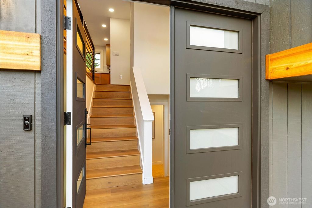 Photo of 15833 NE 110th Street, Redmond, WA 98052 (MLS # 2468805)