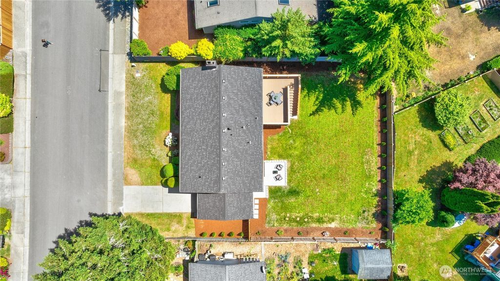 Photo of 15833 NE 110th Street, Redmond, WA 98052 (MLS # 2468805)