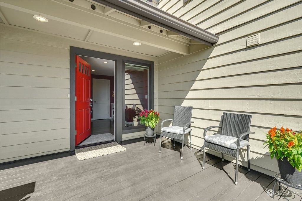 Photo of 2429 84th Avenue SE, Mercer Island, WA 98040 (MLS # 2146160)