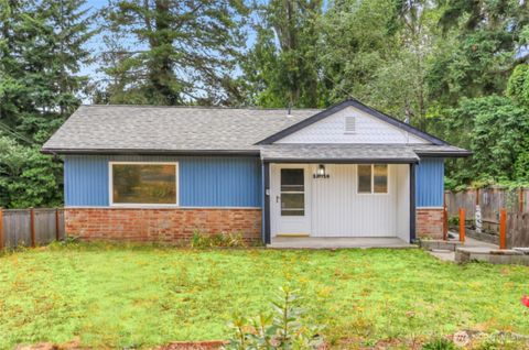 Photo of 13018 27th Avenue NE, Seattle, WA 98125 (MLS # 2415111)