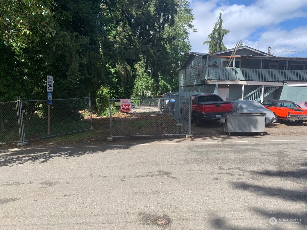 Photo of 31205 8th Street SW, Federal Way, WA 98023 (MLS # 2207258)