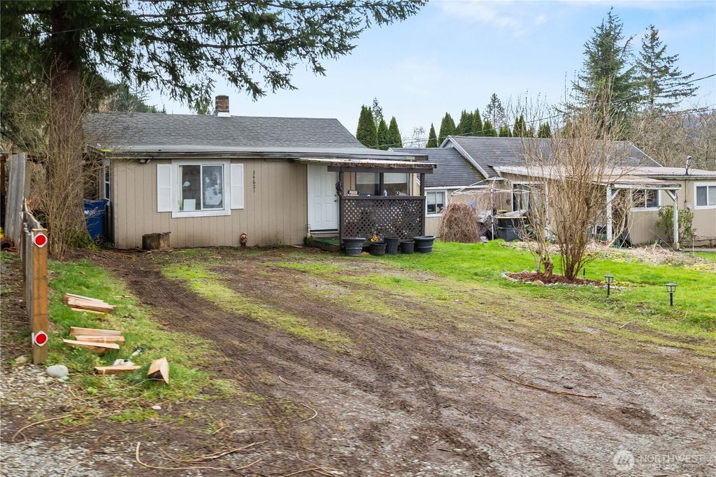 Photo of 34621 SE 268th Place, Ravensdale, WA 98051 (MLS # 2491921)