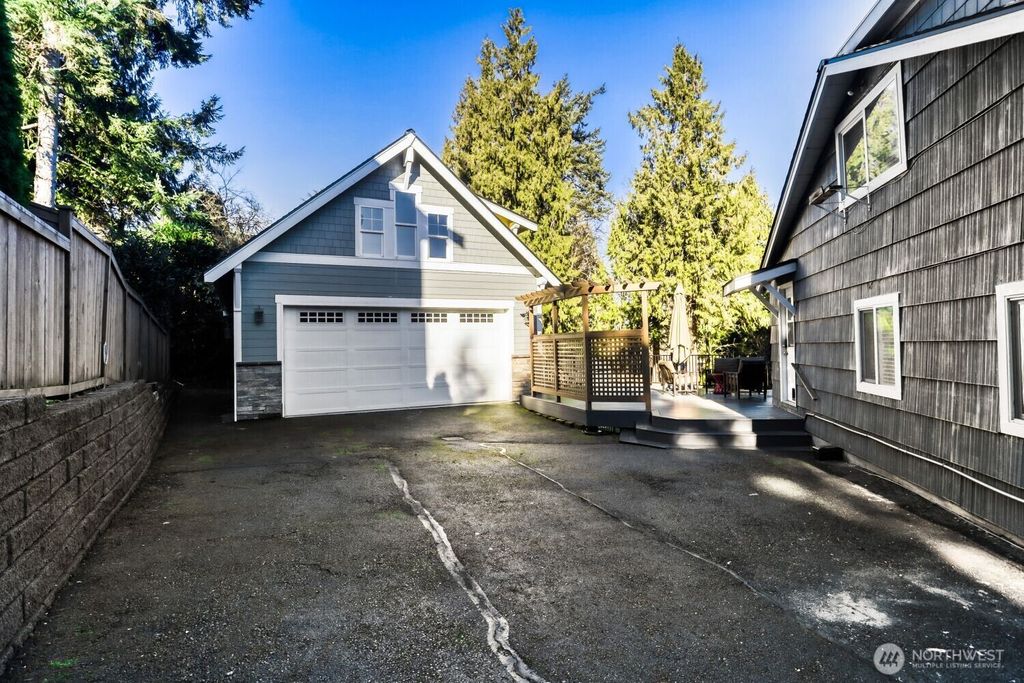 Photo of 10020 SE 7th Street, Bellevue, WA 98004 (MLS # 2481442)