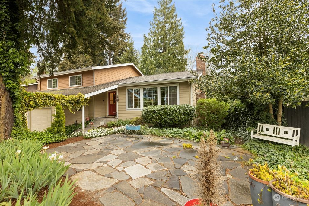 Photo of 14118 77th Avenue NE, Kirkland, WA 98034 (MLS # 2226331)