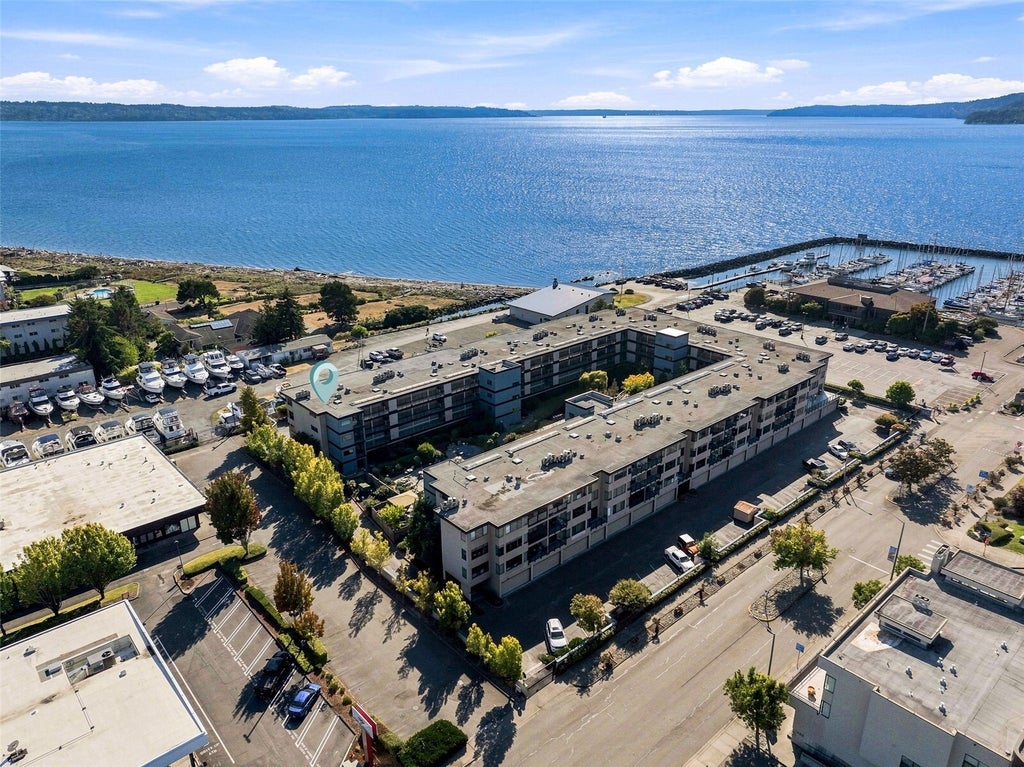 Photo of 601 S 227th St #411S, Des Moines, WA 98198 (MLS # 2597910)