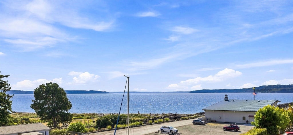Photo of 601 S 227th St #411S, Des Moines, WA 98198 (MLS # 2597910)