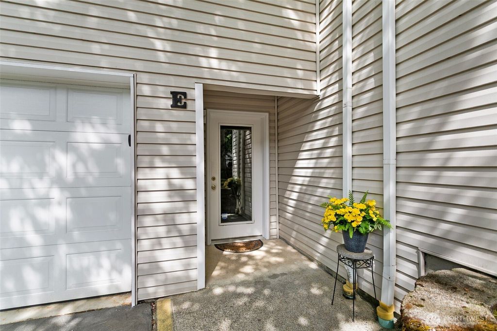 Photo of 2309 Milton Way #E, Milton, WA 98354 (MLS # 2543343)