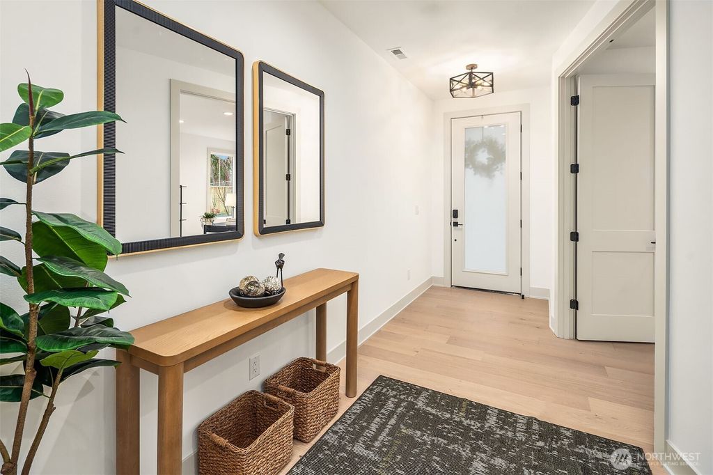 Photo of 12841 82nd Avenue NE, Kirkland, WA 98034 (MLS # 2493665)