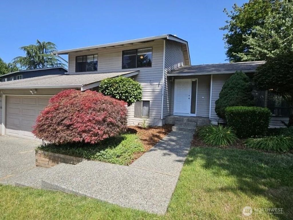 Photo of 10924 SE 183rd Court, Renton, WA 98055 (MLS # 2396332)