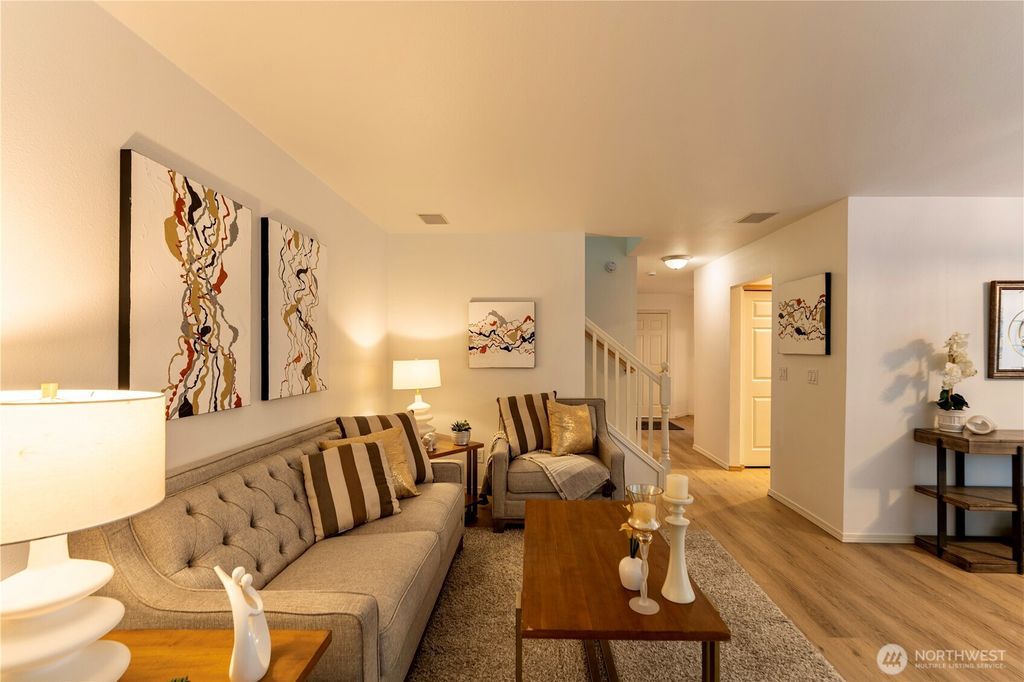 Photo of 18809 SE 20th Dr Dr, Bothell, WA 98012 (MLS # 2473371)