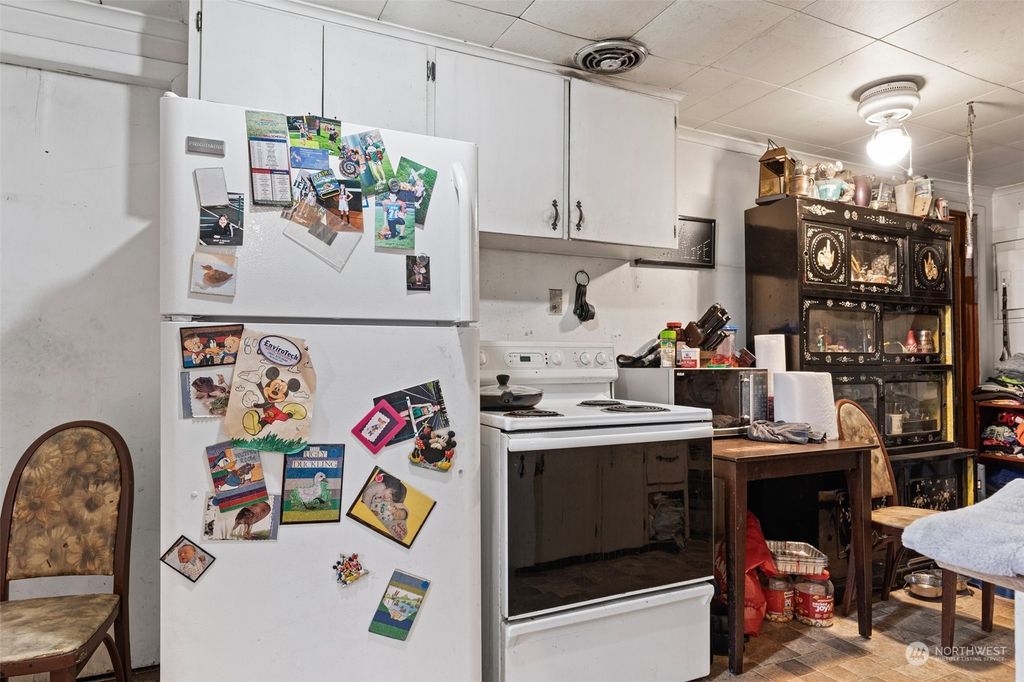 listing image 9364637485204723137
