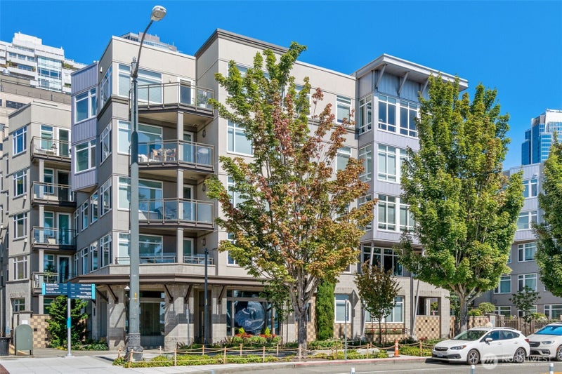 2000 Alaskan Way 543