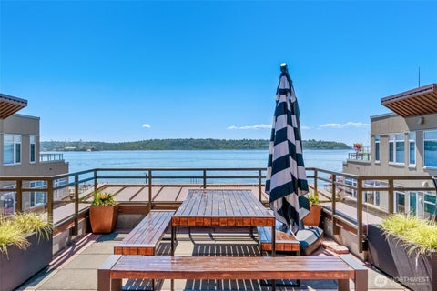 Photo of 2000 Alaskan Way #543, Seattle, WA 98121 (MLS # 2558185)