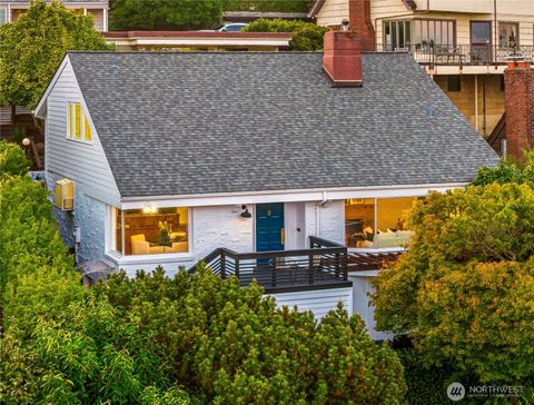 2439 36th Avenue W Seattle WA 98199