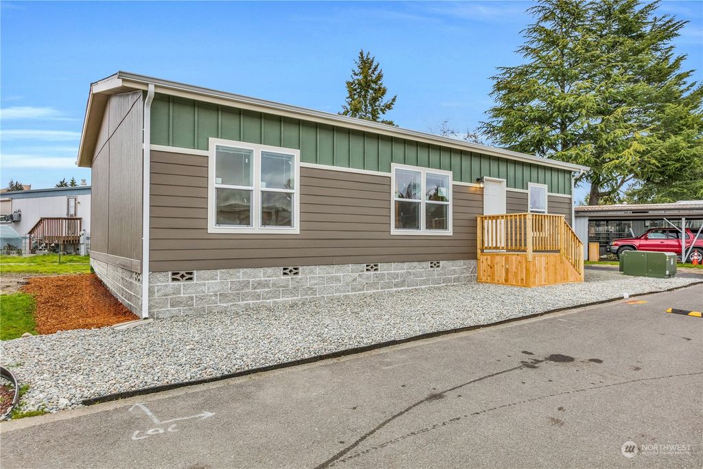 Photo of 3234 S 182nd Street #154, SeaTac, WA 98188 (MLS # 2224930)