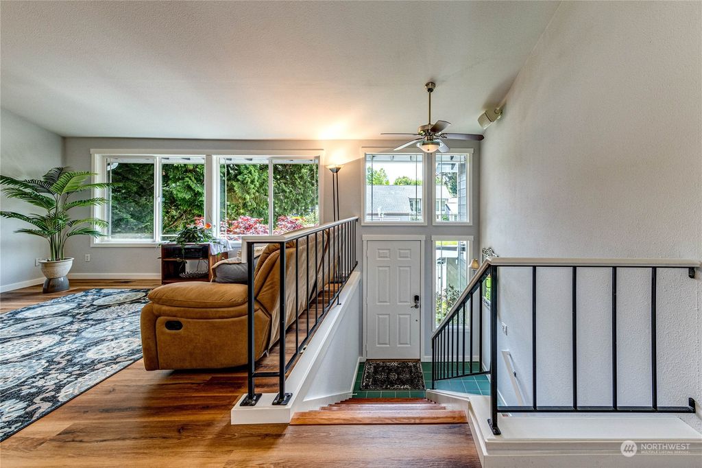 Photo of 8010 NE 140th Place, Kirkland, WA 98034 (MLS # 2230297)