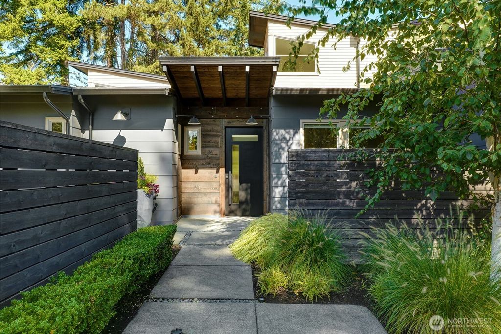 Photo of 11116 SE 4th Street, Bellevue, WA 98004 (MLS # 2436346)