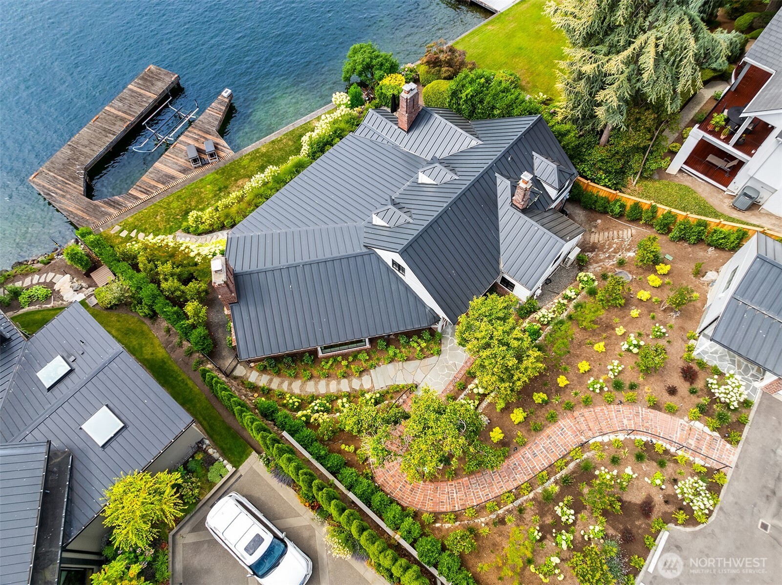 11 Enatai Drive