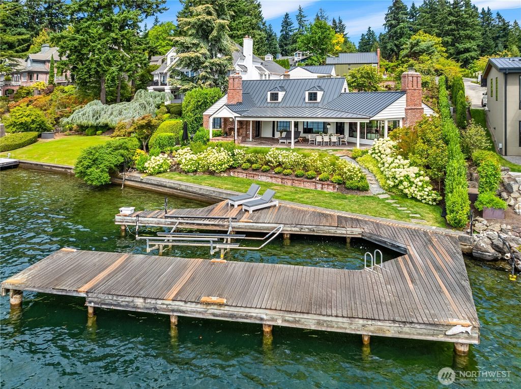 Photo of 11 Enatai Drive, Bellevue, WA 98004 (MLS # 2419857)