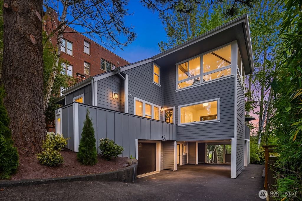 Photo of 1014 4th Avenue N, Seattle, WA 98109 (MLS # 2521998)