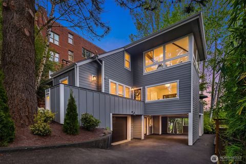 Photo of 1014 4th Avenue N, Seattle, WA 98109 (MLS # 2521998)
