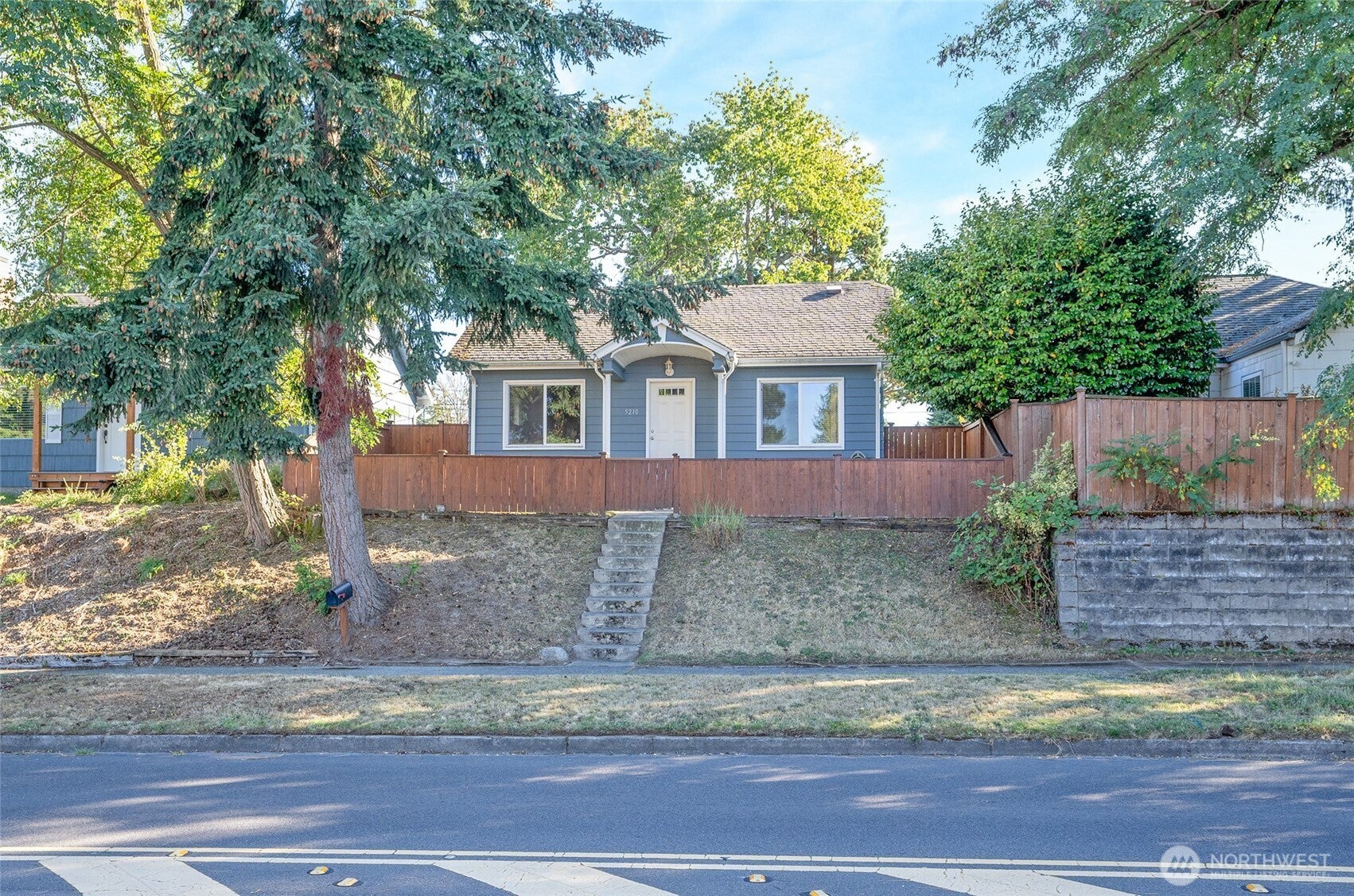 5210 N 46th Street