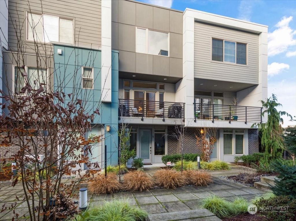 Photo of 11526 117th Lane NE #5, Kirkland, WA 98034 (MLS # 2329813)