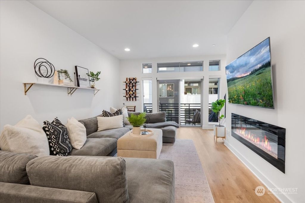 Photo of 11526 117th Lane NE #5, Kirkland, WA 98034 (MLS # 2329813)