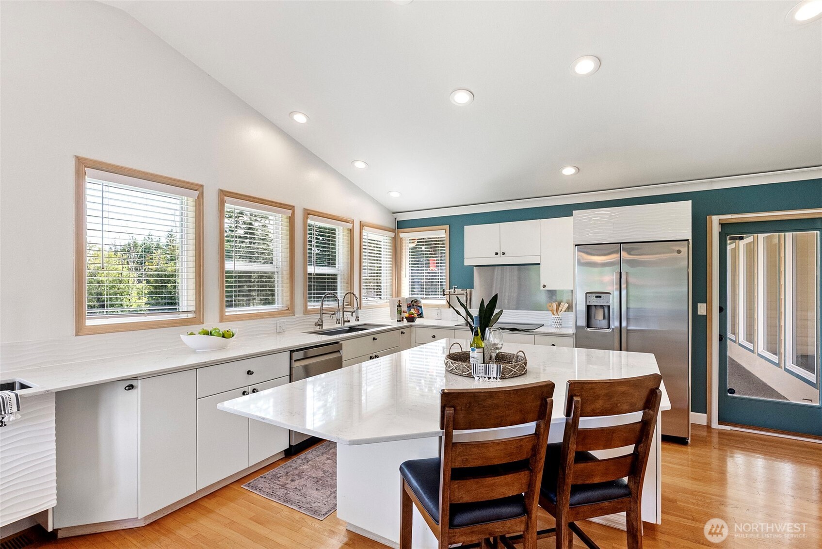 5149 NW Viewpoint Lane