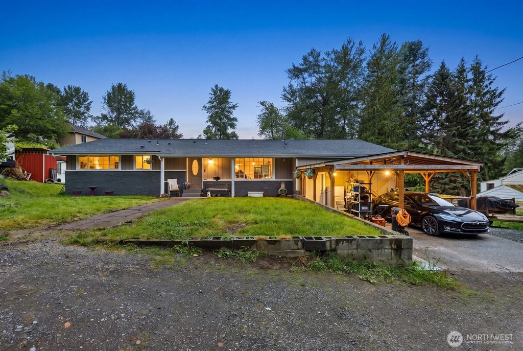 Photo of 4110 152nd Street SW, Lynnwood, WA 98087 (MLS # 2506858)