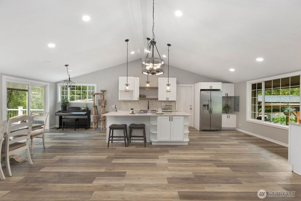 Photo of 4110 152nd Street SW, Lynnwood, WA 98087 (MLS # 2506858)