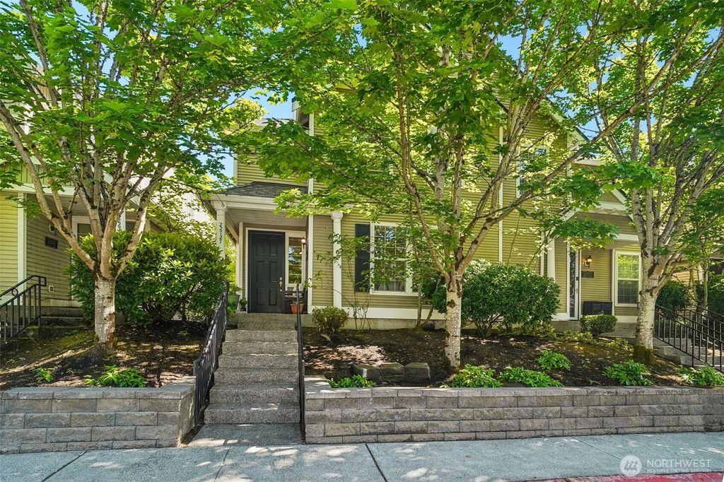 Photo of 22727 NE 4th Place #117, Sammamish, WA 98074 (MLS # 2401158)