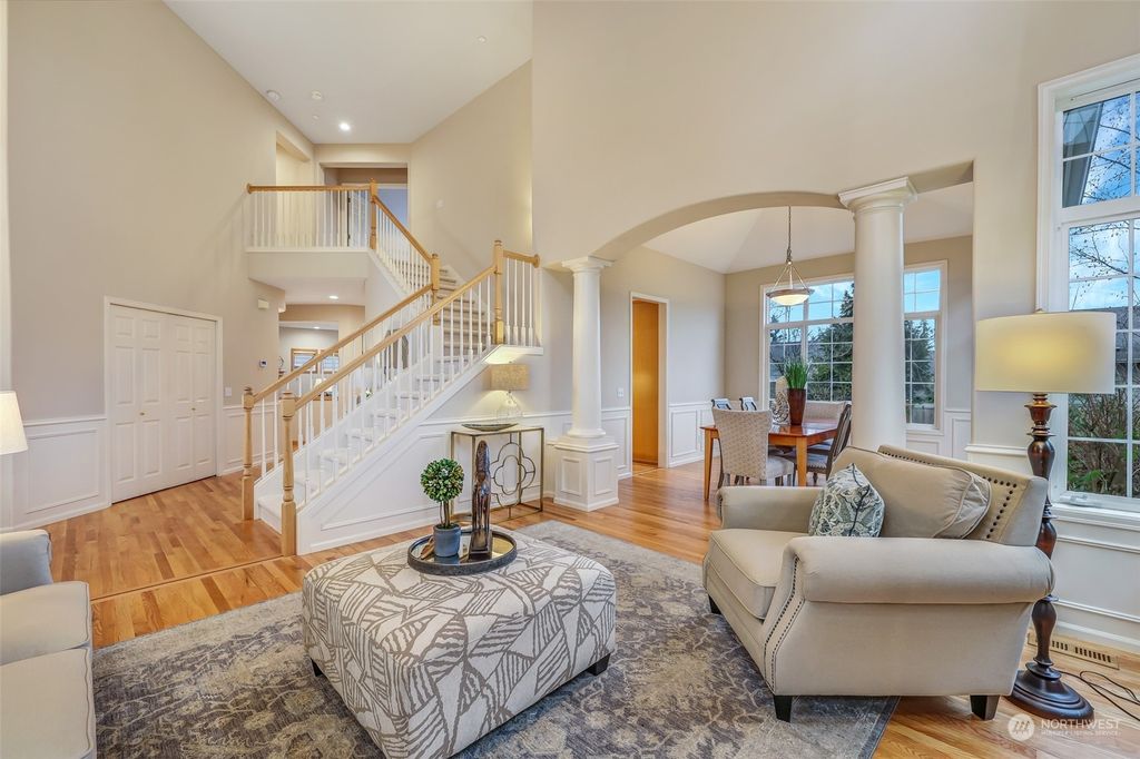 Photo of 17416 NE 97th Way, Redmond, WA 98052 (MLS # 2327121)