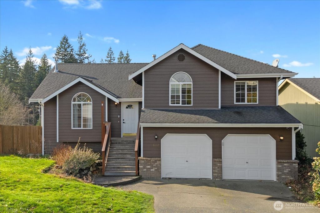Photo of 8412 74th Drive NE, Marysville, WA 98270 (MLS # 2477990)