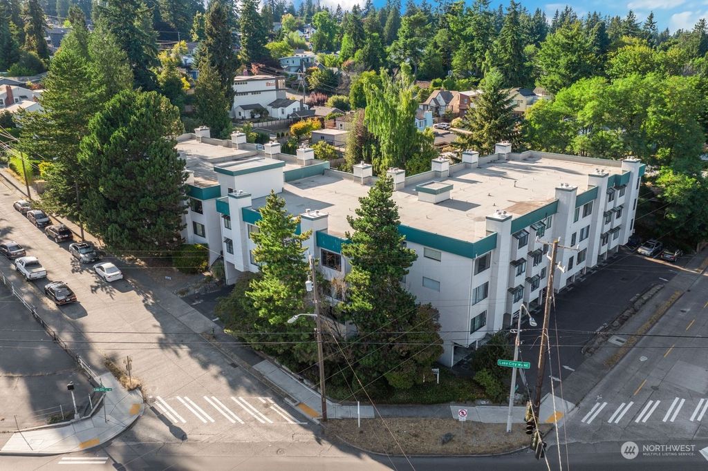 Photo of 1740 NE 86th Street #308, Seattle, WA 98115 (MLS # 2146205)