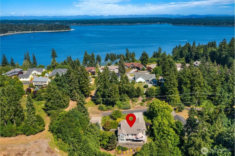 2312 NE Solar View Court