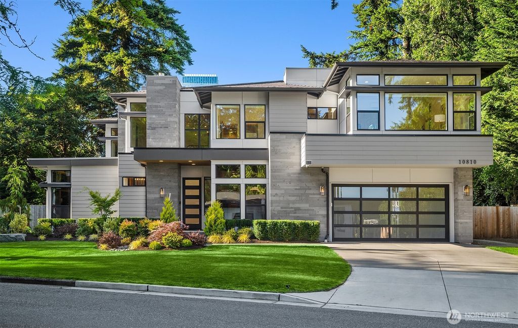 Photo of 10810 SE 2nd Street, Bellevue, WA 98004 (MLS # 2393792)