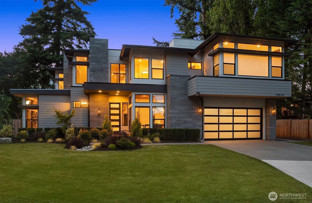 Photo of 10810 SE 2nd Street, Bellevue, WA 98004 (MLS # 2393792)