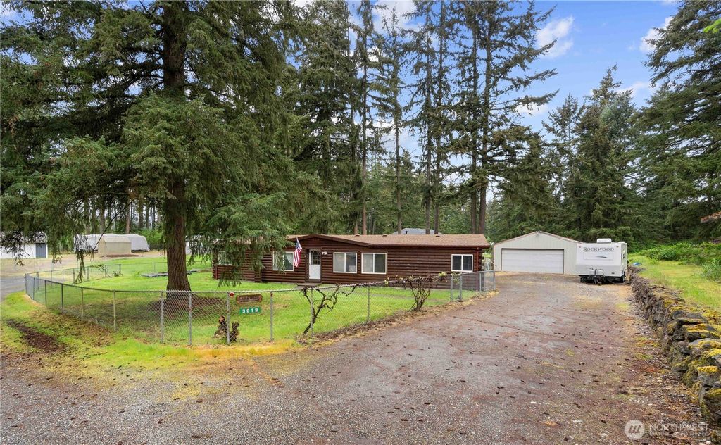 Photo of 3019 227th Street E, Spanaway, WA 98387 (MLS # 2523241)