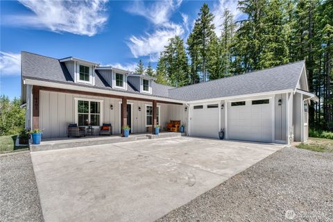 Photo of 4402 Lone Bear Lane SW, Port Orchard, WA 98367 (MLS # 2389803)