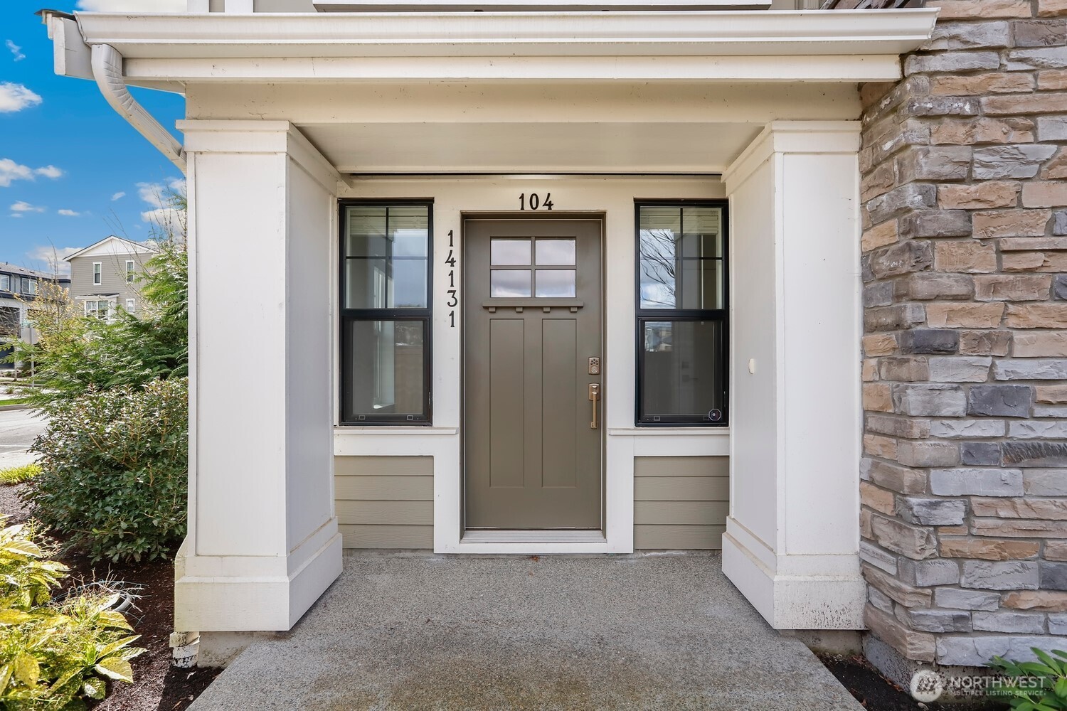 14131 266th Avenue NE 104