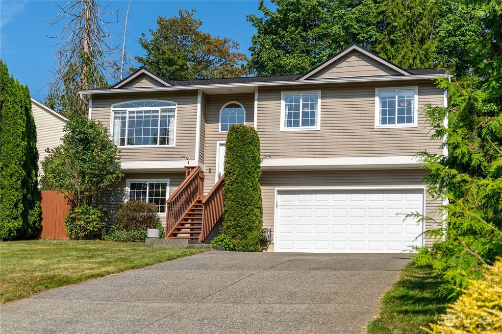 Photo of 8311 74th Drive NE, Marysville, WA 98270 (MLS # 2164197)