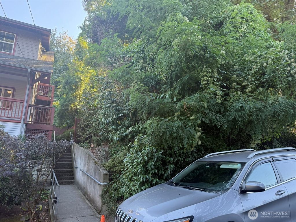 Photo of 0 E Howell Street, Seattle, WA 98122 (MLS # 2435348)