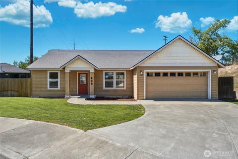 Photo of 809 Clark Court, Walla Walla, WA 99362 (MLS # 2562980)