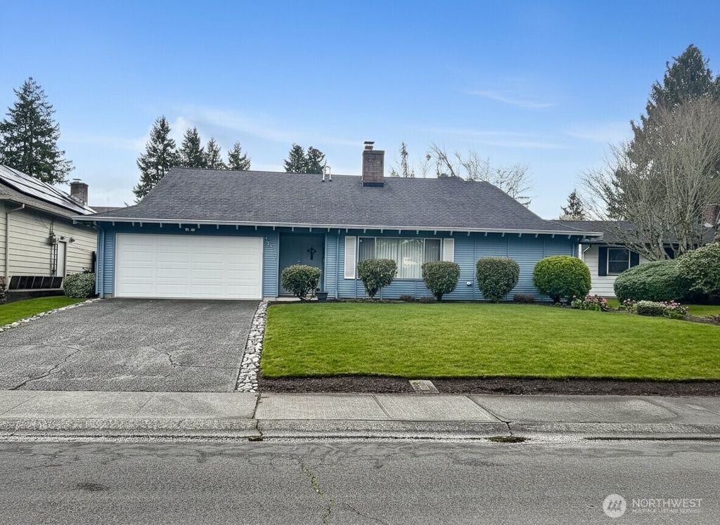 Photo of 13610 116th Place NE, Kirkland, WA 98034 (MLS # 2524628)