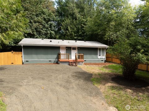 Photo of 31 E Earll Drive, Shelton, WA 98584 (MLS # 2555404)