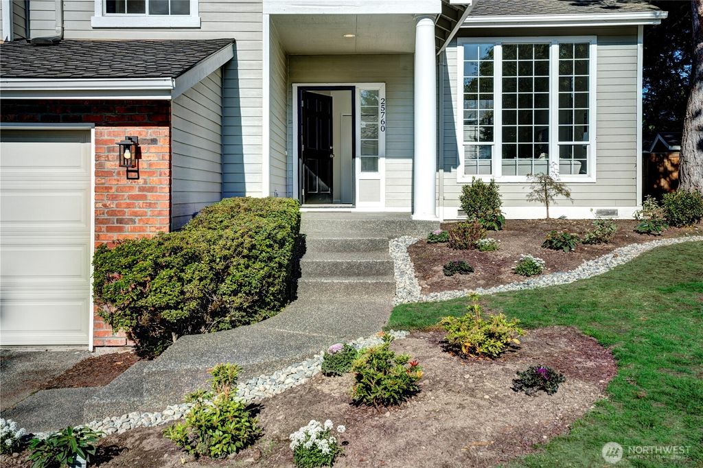 Photo of 25760 SE 40th Street, Sammamish, WA 98029 (MLS # 2435126)