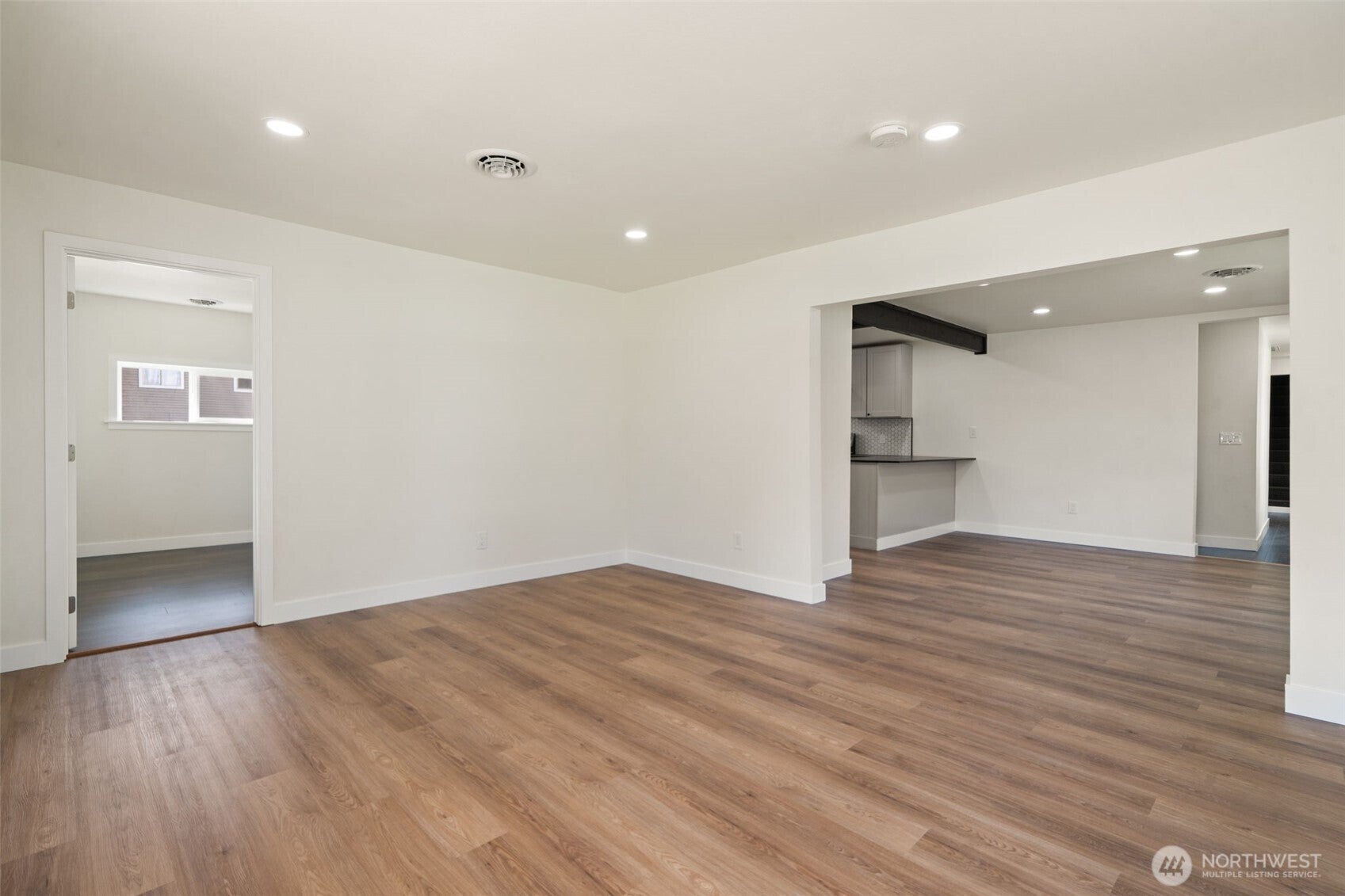 218 E King St